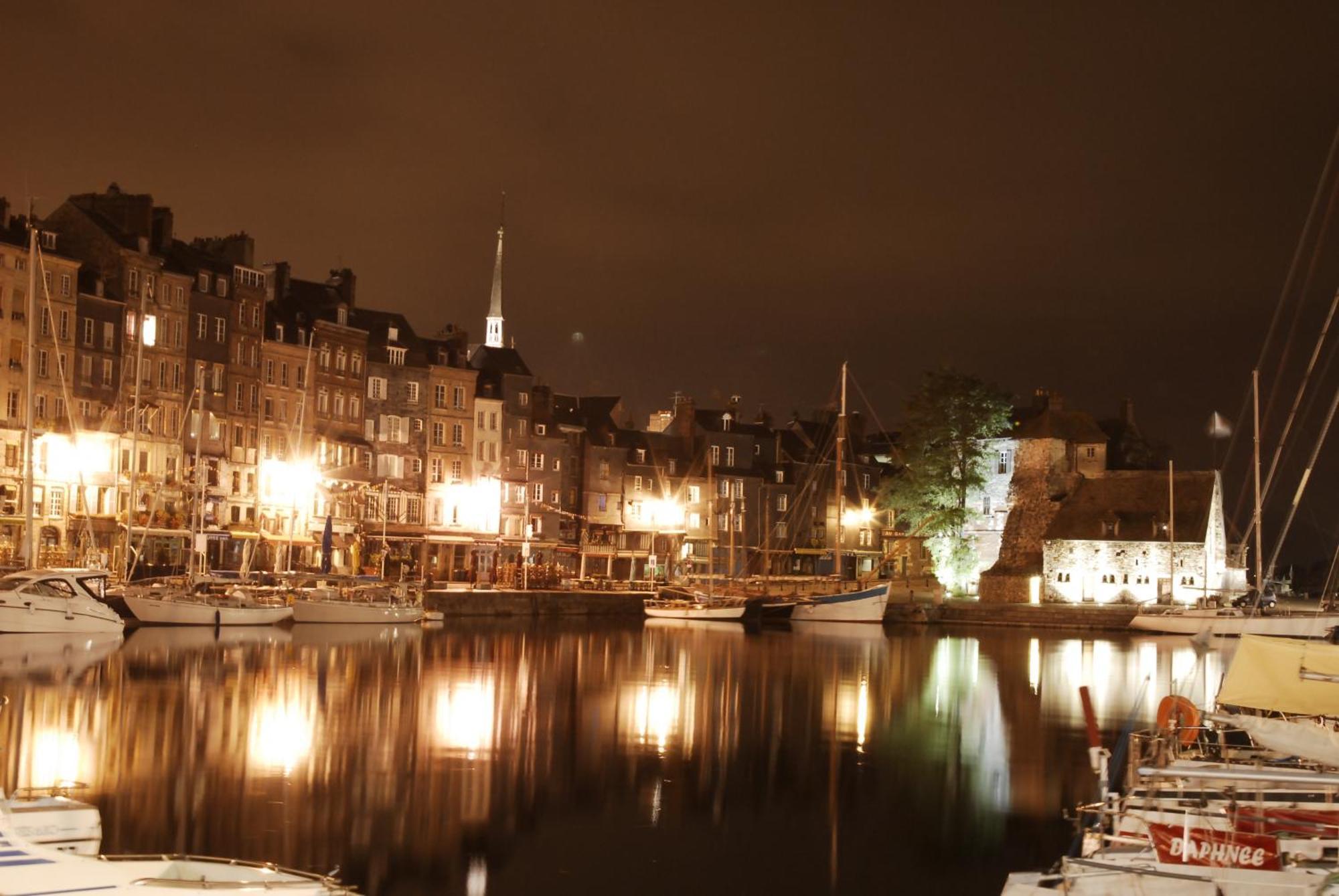Escapade Au Coeur De Honfleur Avec Parking Prive Et Vue Panoramique Apartman Kültér fotó