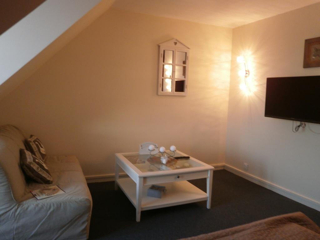 Escapade Au Coeur De Honfleur Avec Parking Prive Et Vue Panoramique Apartman Szoba fotó